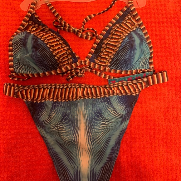 Beautiful swimsuit, size M - Picture 2 of 3